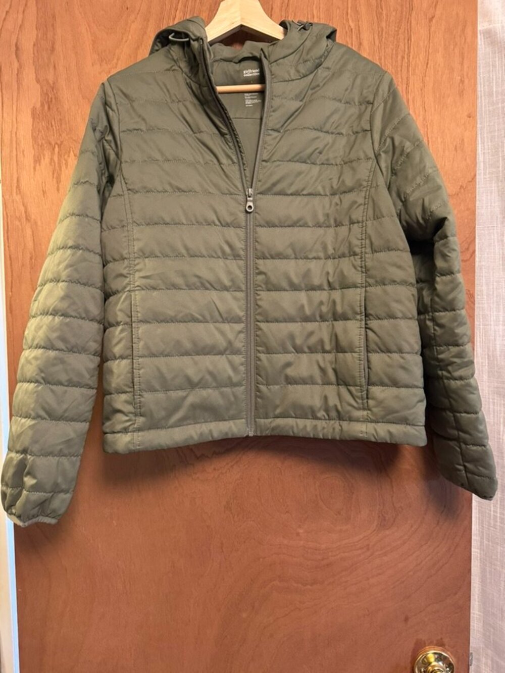 Girlfriend Collective Puffer Jacket - Picture 1 of 3